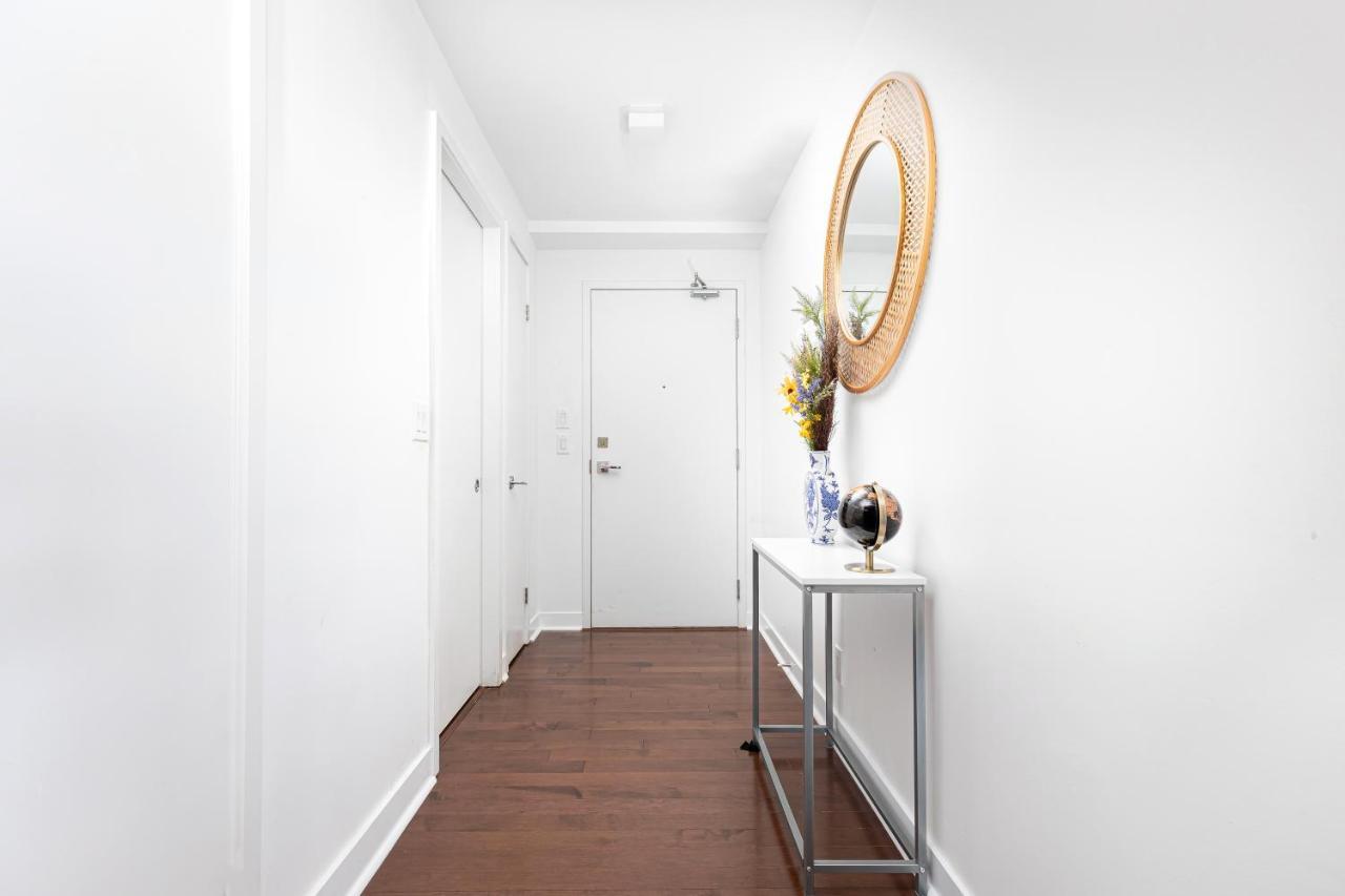 Downtown Toronto Condo Mins From Scotiabank Arena, Tiff, Cn Tower, Union, Mtcc المظهر الخارجي الصورة