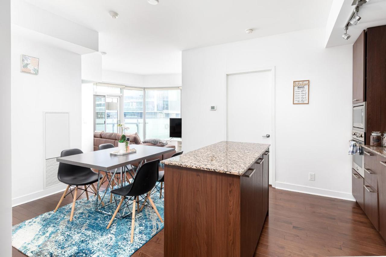 Downtown Toronto Condo Mins From Scotiabank Arena, Tiff, Cn Tower, Union, Mtcc المظهر الخارجي الصورة