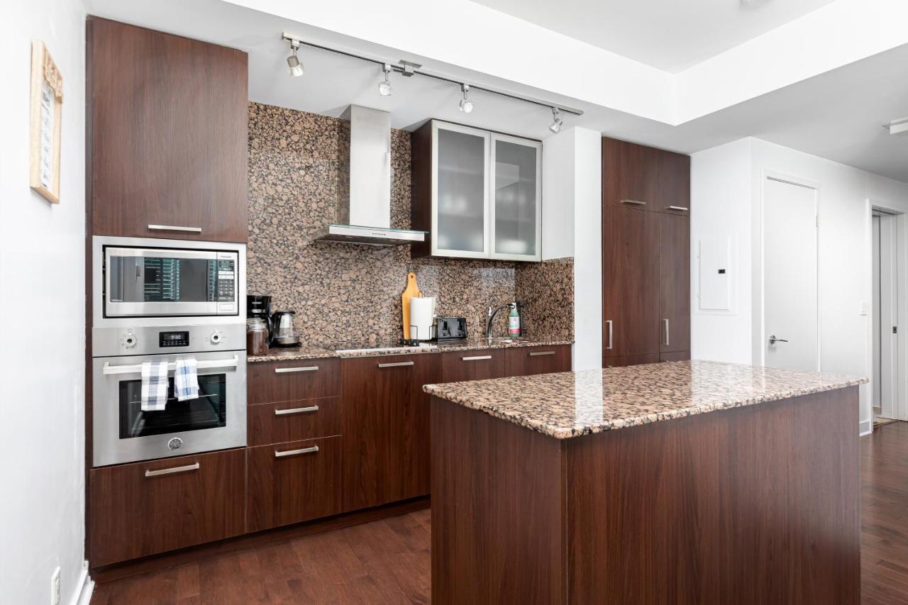 Downtown Toronto Condo Mins From Scotiabank Arena, Tiff, Cn Tower, Union, Mtcc المظهر الخارجي الصورة