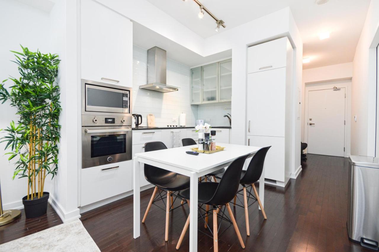 Downtown Toronto Condo Mins From Scotiabank Arena, Tiff, Cn Tower, Union, Mtcc المظهر الخارجي الصورة