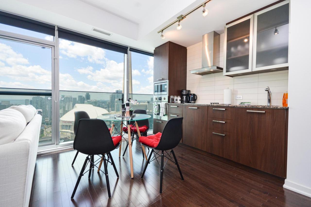Downtown Toronto Condo Mins From Scotiabank Arena, Tiff, Cn Tower, Union, Mtcc المظهر الخارجي الصورة