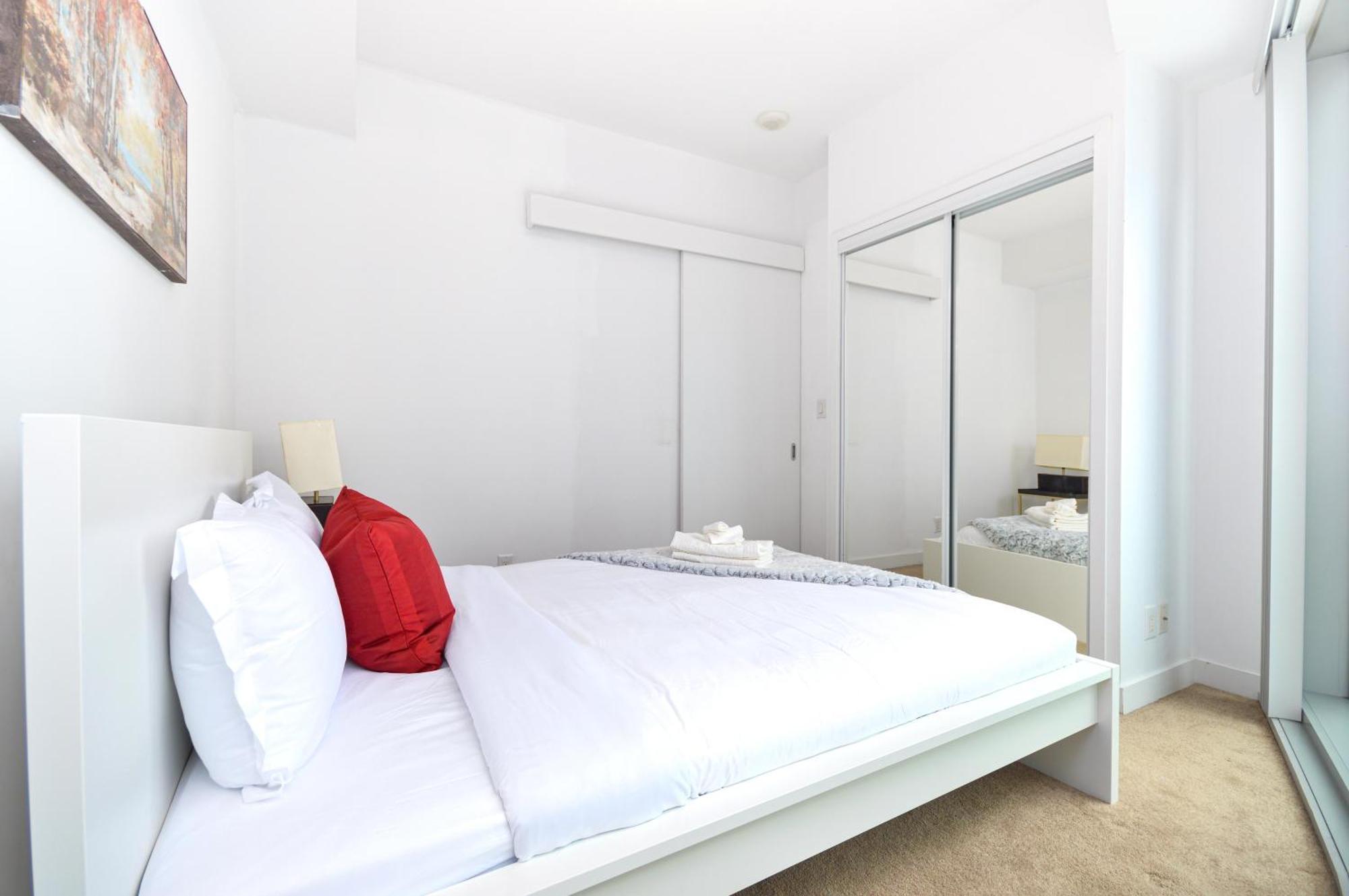 Downtown Toronto Condo Mins From Scotiabank Arena, Tiff, Cn Tower, Union, Mtcc المظهر الخارجي الصورة