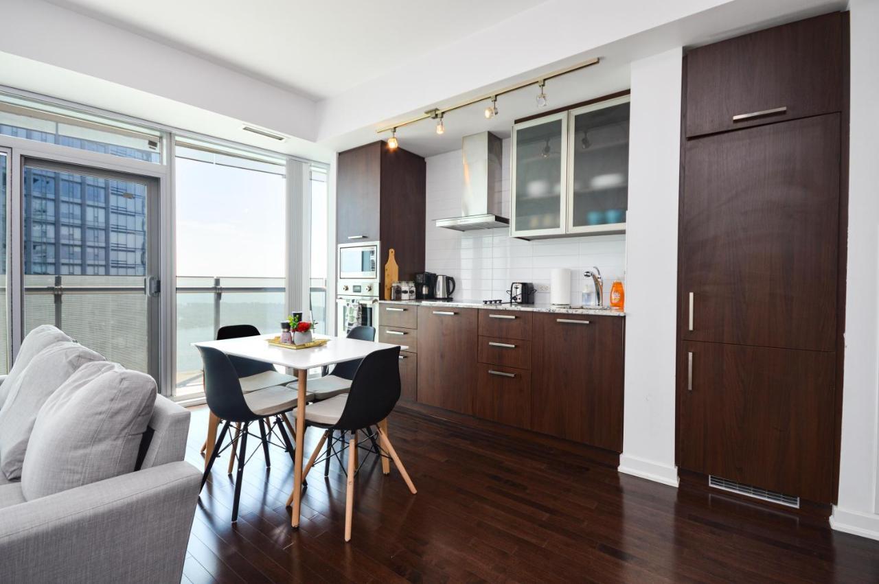 Downtown Toronto Condo Mins From Scotiabank Arena, Tiff, Cn Tower, Union, Mtcc المظهر الخارجي الصورة