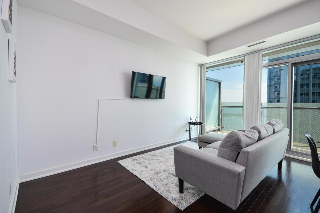 Downtown Toronto Condo Mins From Scotiabank Arena, Tiff, Cn Tower, Union, Mtcc المظهر الخارجي الصورة