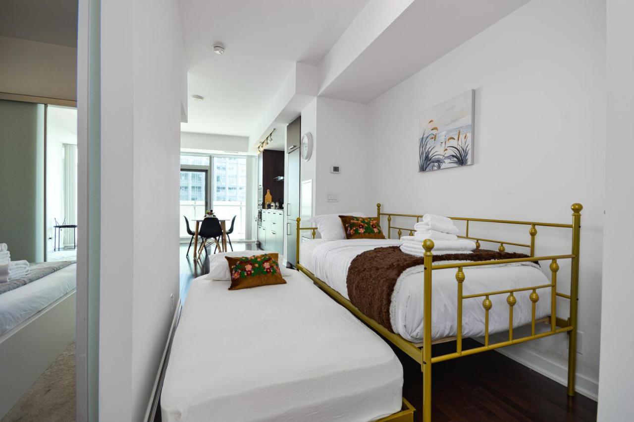 Downtown Toronto Condo Mins From Scotiabank Arena, Tiff, Cn Tower, Union, Mtcc المظهر الخارجي الصورة