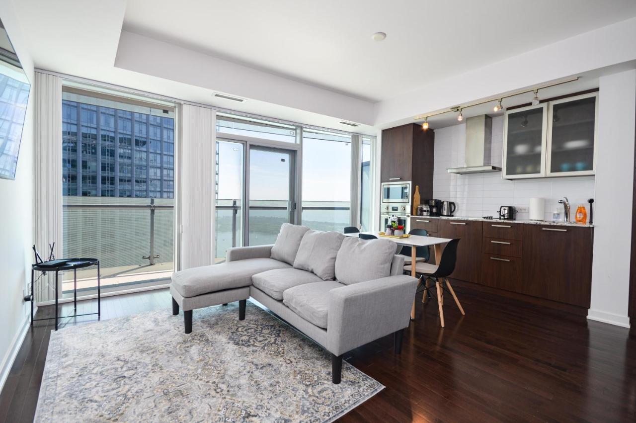 Downtown Toronto Condo Mins From Scotiabank Arena, Tiff, Cn Tower, Union, Mtcc المظهر الخارجي الصورة