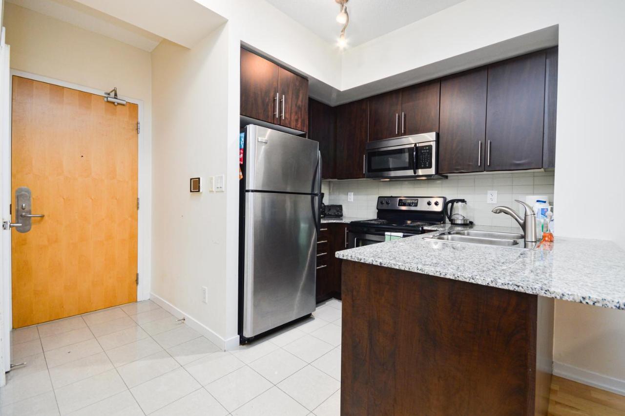 Downtown Toronto Condo Mins From Scotiabank Arena, Tiff, Cn Tower, Union, Mtcc المظهر الخارجي الصورة