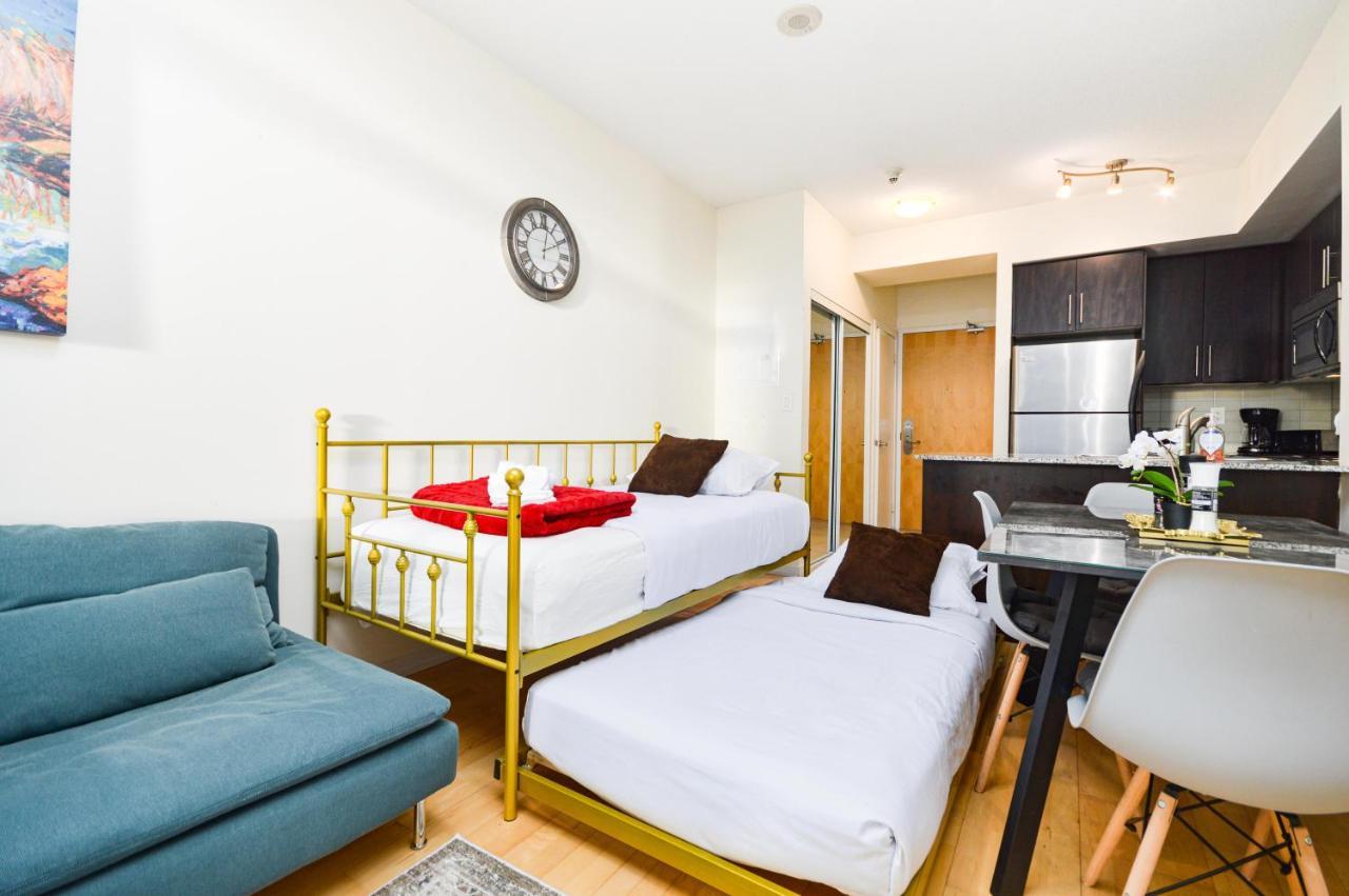 Downtown Toronto Condo Mins From Scotiabank Arena, Tiff, Cn Tower, Union, Mtcc المظهر الخارجي الصورة